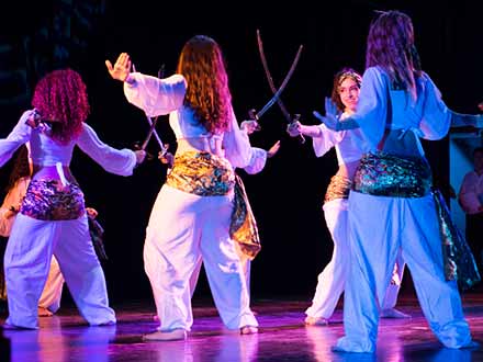 Alumnas de la Escuela de Danza Chris Ribeiro