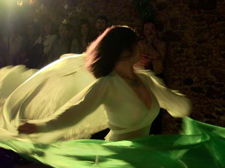 Chris Ribeiro en la Inauguración de <em>"Molt a prop d'aquí"</em> de Olga Molina