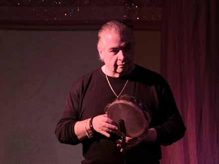 Show con Serena y Hossam Ramzy, Chris Ribeiro y alumnas de la Escuela